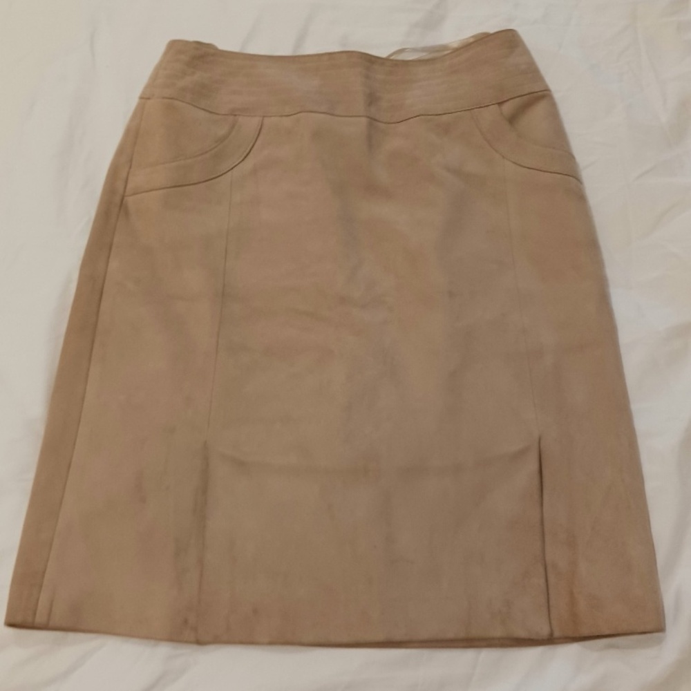 VAKKO SPORT Luxury Suede Leather Skirt, Caramel light Beige Size 2P